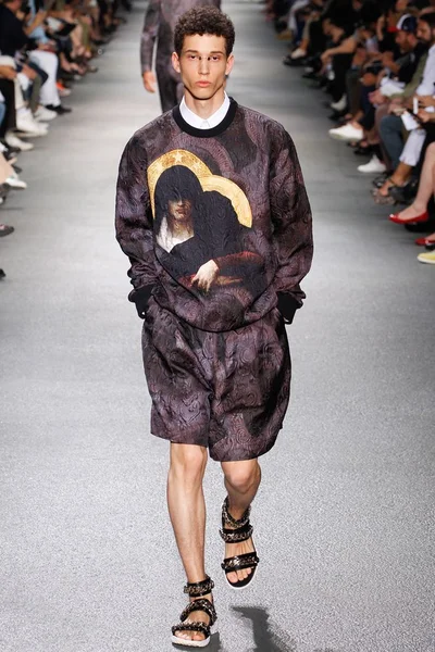 Look 20